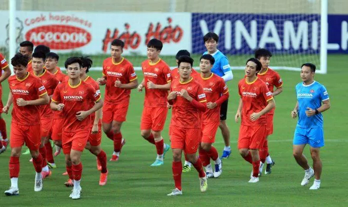ĐT Việt Nam sẽ có ít nhất một trận đấu giao hữu nội bộ với U23 Việt Nam (Ảnh: Internet)
