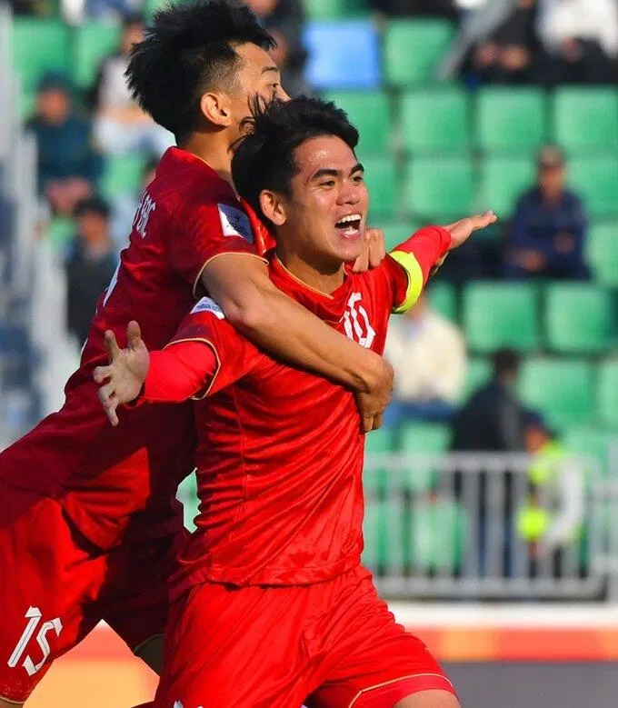 HLV Troussier triệu tập 9 cầu thủ U20 lên U23 Việt Nam (Ảnh: Internet)