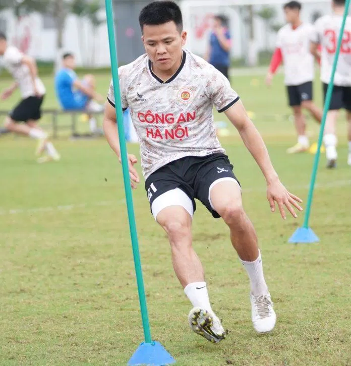 Tiền vệ Phạm Văn Luân được CLB CAHN đăng kí bổ sung tham dự Cup quốc gia (Ảnh: Internet)