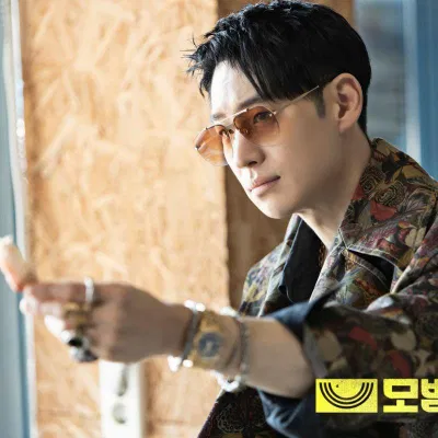 Biệt tài bóc cua tán gái của Wang Tao Zi. Nguồn: SBS