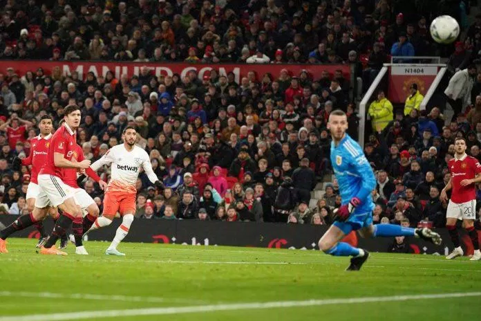 Said Benrahma mở điểm cho West Ham trong tình huống hàng thủ của Man Utd mất tập trung (Ảnh: Internet) Said Benrahma mở điểm cho West Ham trong tình huống hàng thủ của Man Utd mất tập trung (Ảnh: Internet)