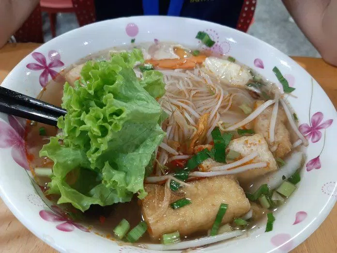 mì vịt tiềm- bánh canh cua ( Nguồn:internet)