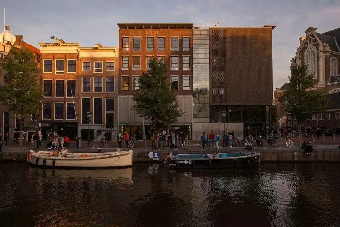 Nhà Anne Frank, Amsterdam - Nguồn: Internet Nhà Anne Frank, Amsterdam - Nguồn: Internet