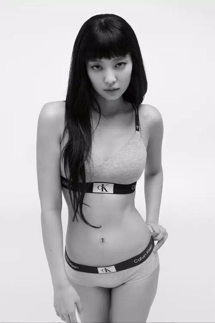 Jennie đã là gương mặt người mẫu đầy quen thuộc của Calvin Klein (Ảnh: Internet)