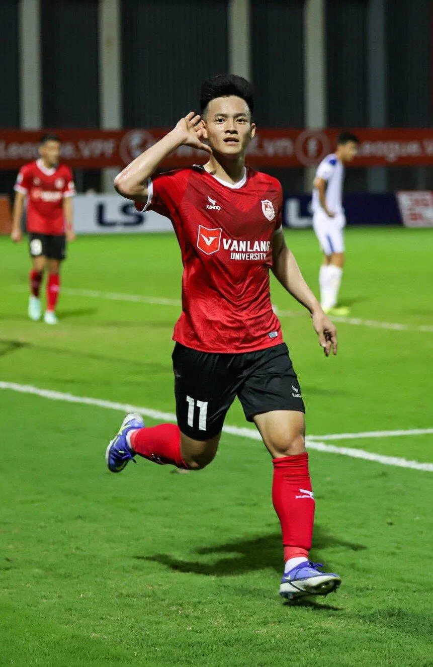 Để U20 Việt Nam có được một Thanh Nhàn như hiện tại, dấu ấn của HLV Troussier, tân thuyền trưởng tuyển Việt Nam là rất lớn (Ảnh: Internet) Để U20 Việt Nam có được một Thanh Nhàn như hiện tại, dấu ấn của HLV Troussier, tân thuyền trưởng tuyển Việt Nam là rất lớn (Ảnh: Internet)