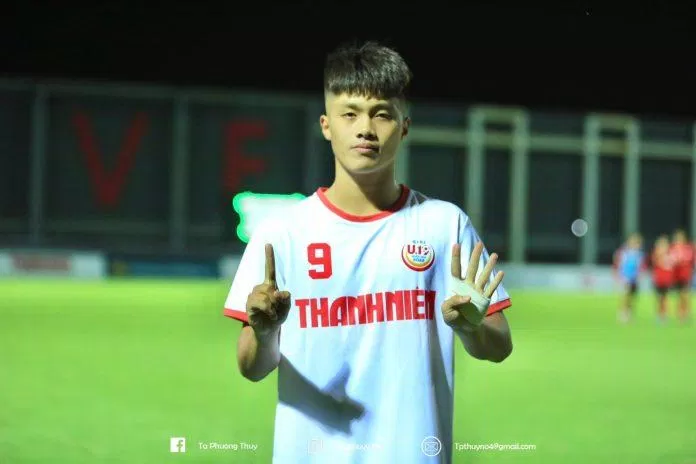 "Vua giải trẻ" - Nguyễn Quốc Việt (Ảnh: Internet) "Vua giải trẻ" - Nguyễn Quốc Việt (Ảnh: Internet)