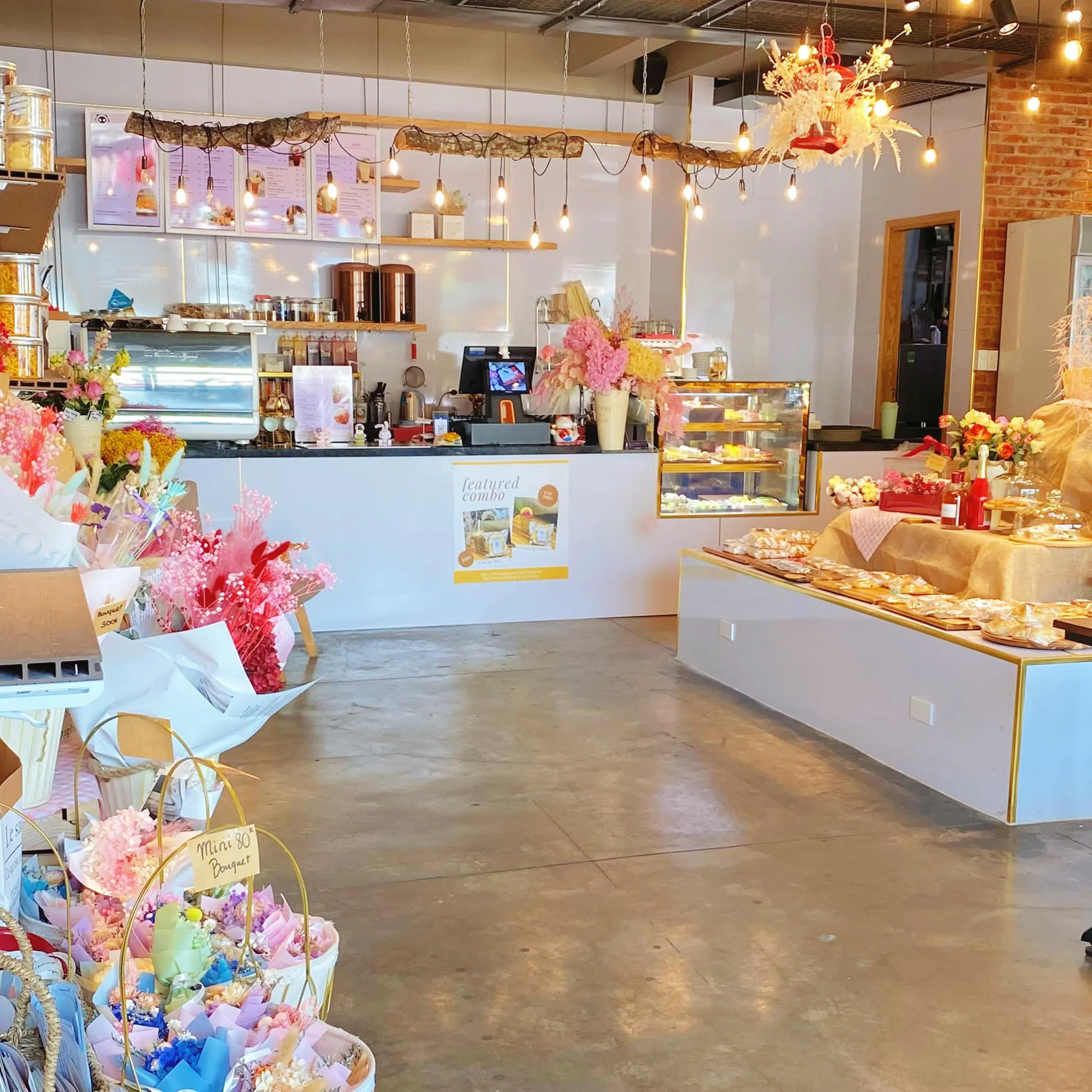 Alien Coffee (Ảnh: Internet) Alien Coffee (Ảnh: Internet)