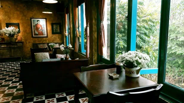 Vuông Tròn Cafe