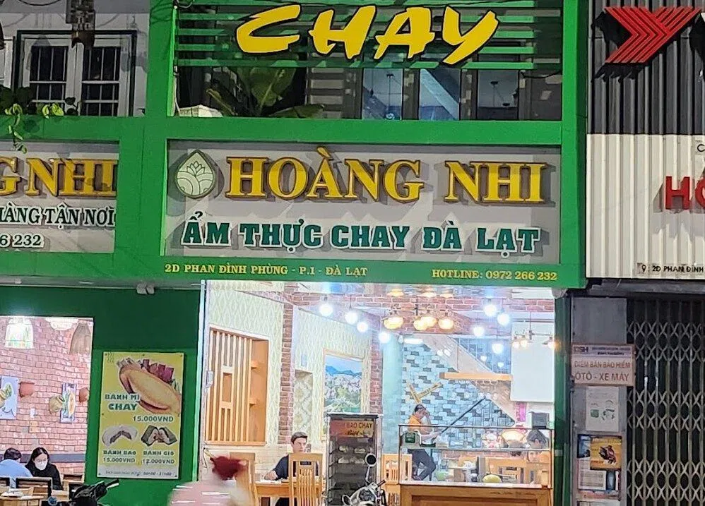 Không gian bên ngoài của quán. (Ảnh: Internet)