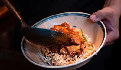 Bò Kho Gánh Sài Gòn