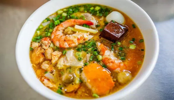 Bánh Canh Cua Út Lệ