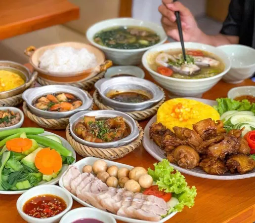 Quận 10 có 15 quán ăn cực ngon và chất lượng này, bạn đã biết chưa? ẩm thực quận 10 bánh canh Bánh canh cua Hoàng Lan Bánh canh cua Út Lệ bánh canh uận 10 Bò Kho Gánh Sài Gòn c vị chất lượng Cơm niêu Thiên Lý Cow Express American Beefsteak fast food Há cảo Hancook Korean Fast Food Lâ u Dê DƯƠNG KY Làng nướng Nam Bộ Mộc Vị Quán Mùa Vàng The Warehouse Nam Bộ Nhà hàng Hanuri quận 1 quận 10 quán ăn Quán Há Cảo Ngọc Lan quán ngon quận 10 quán ngon Sài Gòn quán Nhật ở Sài Gòn Quán Ốc Như quán phở Sài Gòn The War thông tin Tokyo Deli