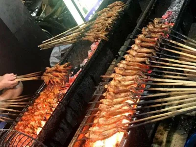 Chân Gà Nướng Hai Còi - Delicious BBQ Chicken (Ảnh: Internet)