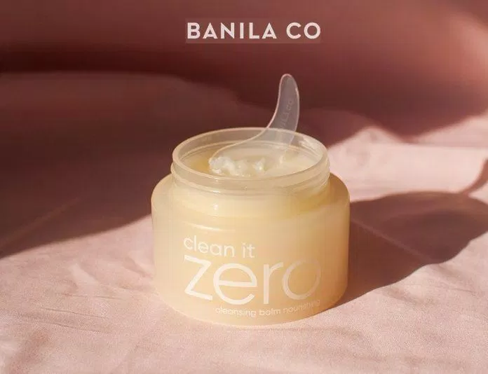 Sáp tẩy trang Banila Co dành cho da khô.