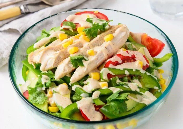 Salad ức gà sốt teriyaki (Nguồn: Internet)