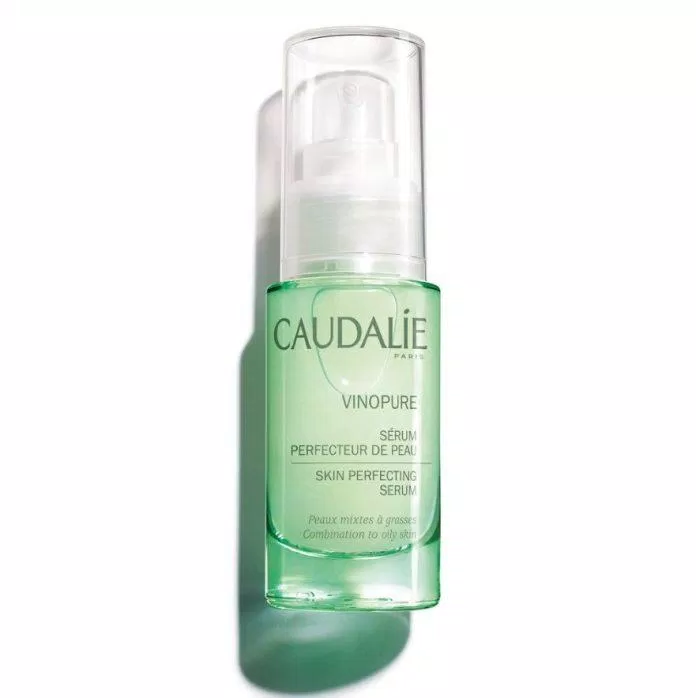 Serum trị mụn của Caudalie chứa Salicylic acid và polyphenols, cực thích hợp cho da vừa trị mụn vừa chống lão hóa. (Nguồn: Internet).