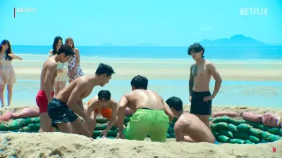 Cảnh đấu vật ướt át của các người chơi