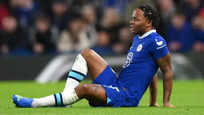 Chấn thương và sự thiếu nhất quán tại Chelsea đang khiến phong độ của Sterling tụt dốc không phanh (Ảnh: Internet) Chấn thương và sự thiếu nhất quán tại Chelsea đang khiến phong độ của Sterling tụt dốc không phanh (Ảnh: Internet)