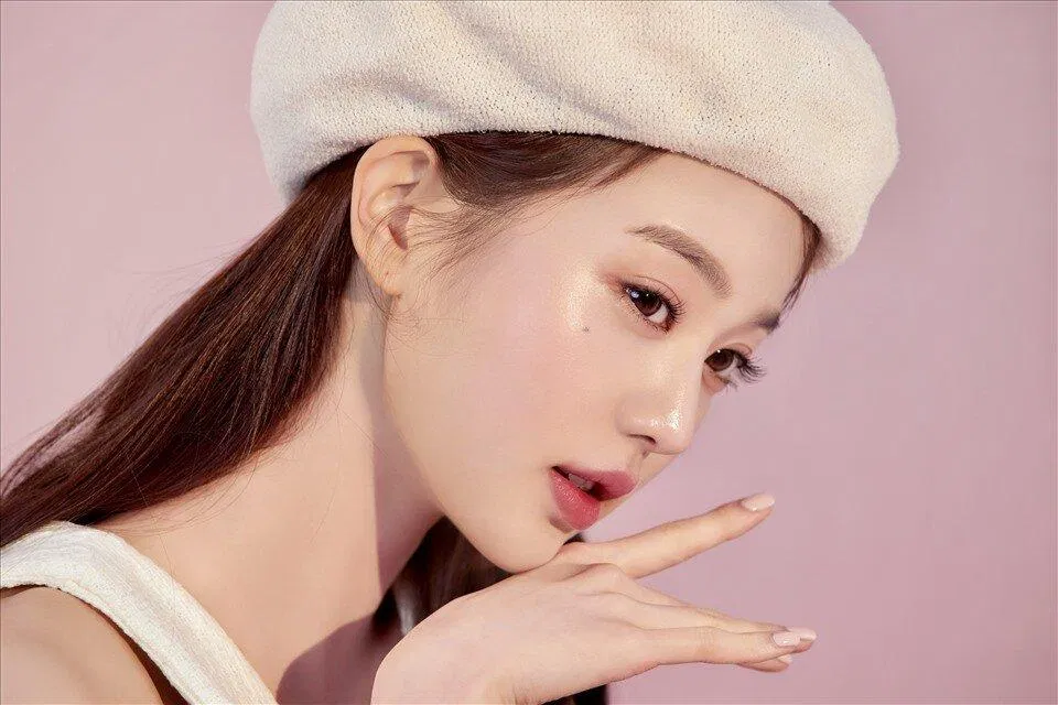 và không nghĩ rằng những bình luận ác ý của họ có thể ảnh hưởng đến sức khỏe tâm thần của cô ấy.