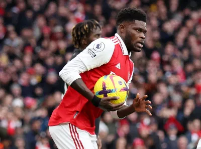 Thomas Partey có bàn thắng rút ngắn tỉ số 1-2 trong một thời điểm vô cùng nhạy cảm (Ảnh: Internet) Thomas Partey có bàn thắng rút ngắn tỉ số 1-2 trong một thời điểm vô cùng nhạy cảm (Ảnh: Internet)