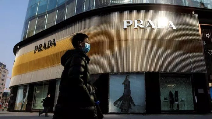 Nhà mốt PRADA điêu đứng vì scandal của các đại sứ thương hiệu (Ảnh: Internet)