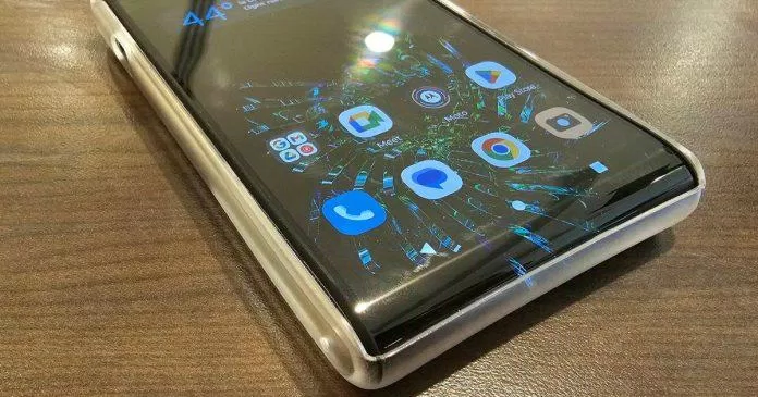 Điện thoại màn hình cuộn Motorola Rizr (Ảnh: Internet) Điện thoại màn hình cuộn Motorola Rizr (Ảnh: Internet)