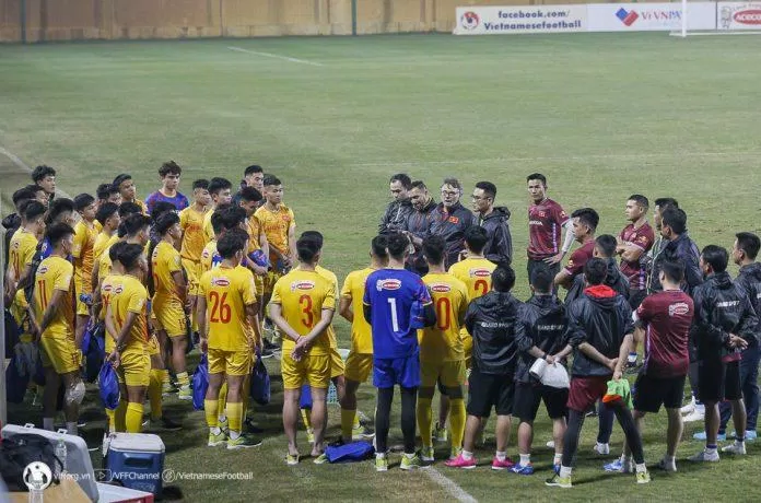 Đến cuối tháng 3, U22 Việt Nam sẽ có chuyến tập huấn tại Qatar, thi đấu giao hữu với đội U22 chủ nhà và Hàn Quốc (Ảnh: Internet) Đến cuối tháng 3, U22 Việt Nam sẽ có chuyến tập huấn tại Qatar, thi đấu giao hữu với đội U22 chủ nhà và Hàn Quốc (Ảnh: Internet)