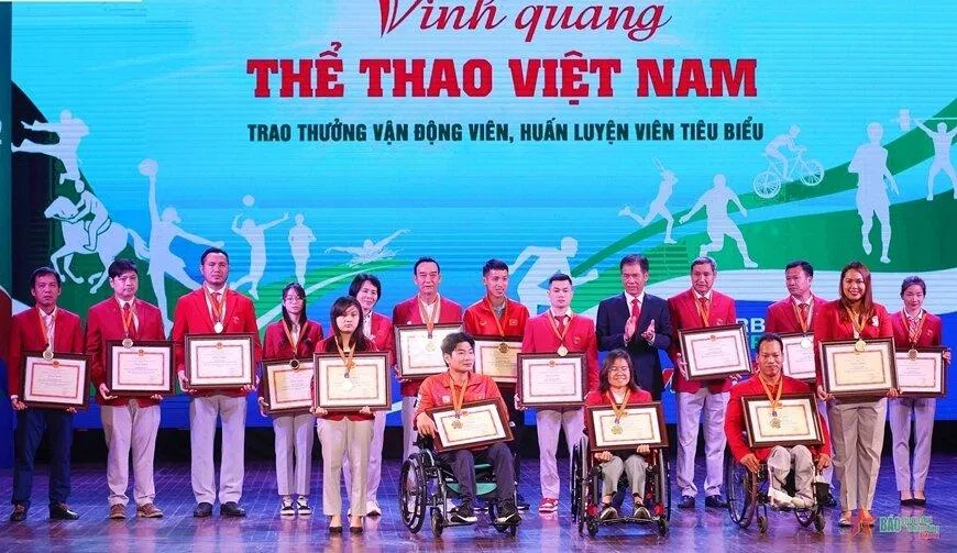 Vinh danh 23 VĐV, HLV tiêu biểu của thể thao Việt Nam (Ảnh: Internet) Vinh danh 23 VĐV, HLV tiêu biểu của thể thao Việt Nam (Ảnh: Internet)