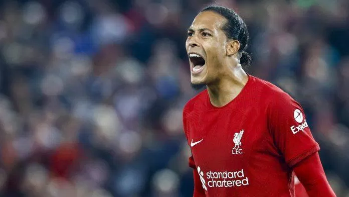 Van Dijk là một trong những trường hợp gây tranh cãi khi xuất hiện trong đội hình xuất sắc nhất của FIFA 2022 (Ảnh: Internet) Van Dijk là một trong những trường hợp gây tranh cãi khi xuất hiện trong đội hình xuất sắc nhất của FIFA 2022 (Ảnh: Internet)