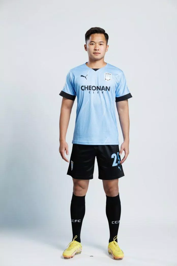 Vũ Minh Hiếu ghi bàn cho Cheon An FC (Ảnh: Internet) Vũ Minh Hiếu ghi bàn cho Cheon An FC (Ảnh: Internet)