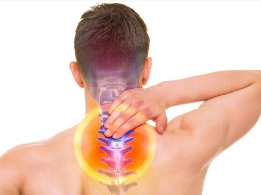Nguy cơ phát triển thoát vị đĩa đệm thắt lưng cao nhất là ở những người từ 30 đến 50 tuổi (Nguồn: Internet).