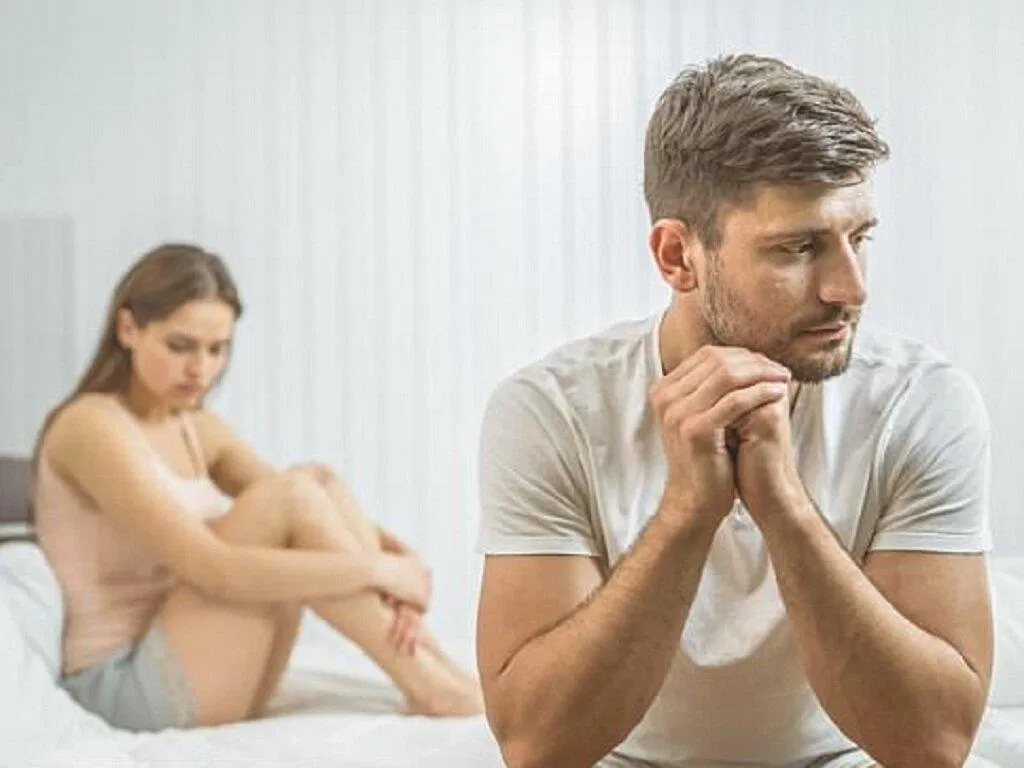 Việc bạn giảm ham muốn khi bước sang tuổi 40 vừa là do tâm lý vừa là do nội tiết tố (Nguồn: Internet).