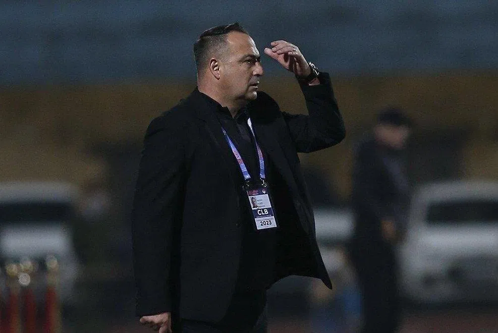 CLB Công an Hà Nội khẳng định đã tìm được người làm HLV tạm quyền, đó chính là trợ lý đồng hương của ông Paulo Foiani (Ảnh: Internet) CLB Công an Hà Nội khẳng định đã tìm được người làm HLV tạm quyền, đó chính là trợ lý đồng hương của ông Paulo Foiani (Ảnh: Internet)