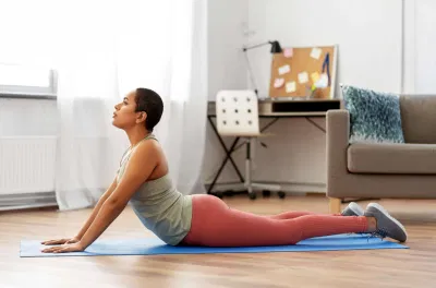 Cobra Pose - Tư thế rắn hổ mang (Ảnh: Internet) Cobra Pose - Tư thế rắn hổ mang (Ảnh: Internet)