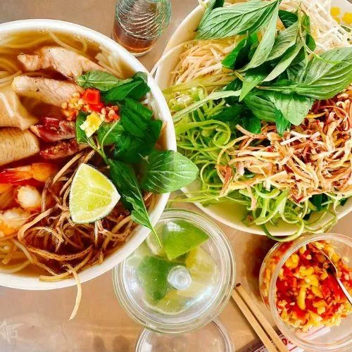 Bún nước lèo Sóc Trăng (Ảnh: Internet)