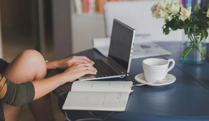 Phụ thuộc vào AI sẽ gây ra hậu quả (Ảnh: Internet) Phụ thuộc vào AI sẽ gây ra hậu quả (Ảnh: Internet)
