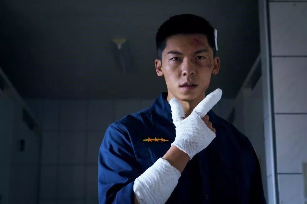 Hứa Quang Hán có một vai diễn ấn tượng rắn rỏi, gai góc và vạm vỡ hơn (Hình: Internet) Hứa Quang Hán có một vai diễn ấn tượng rắn rỏi, gai góc và vạm vỡ hơn (Hình: Internet)