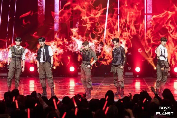 "Boys Planet" Five Guardians Team - Law stage performance (Ảnh: Internet)