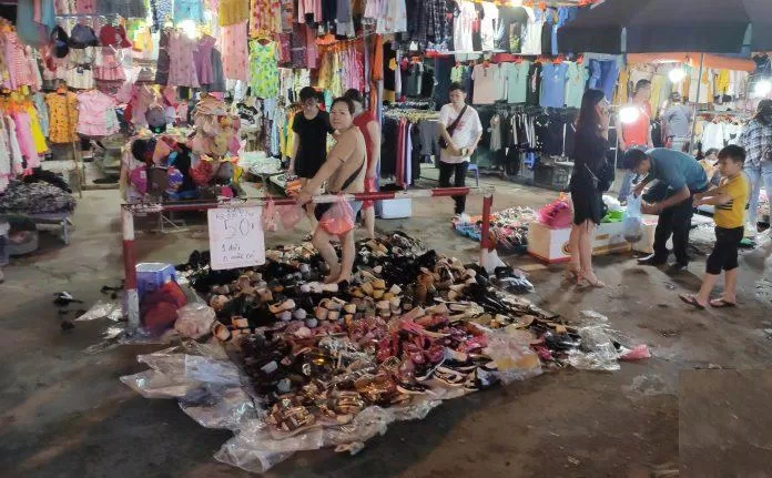 Khu chợ sinh viên giá tốt, chất lượng tại Hà Nội để bạn mua sắm thỏa thích. (Ảnh: Internet)