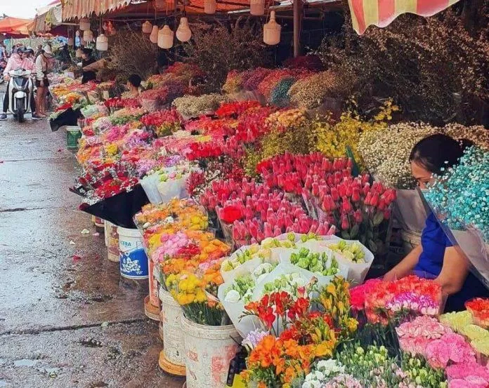 Khu chợ sinh viên giá tốt, chất lượng tại Hà Nội để bạn mua sắm thỏa thích. (Ảnh: Internet)