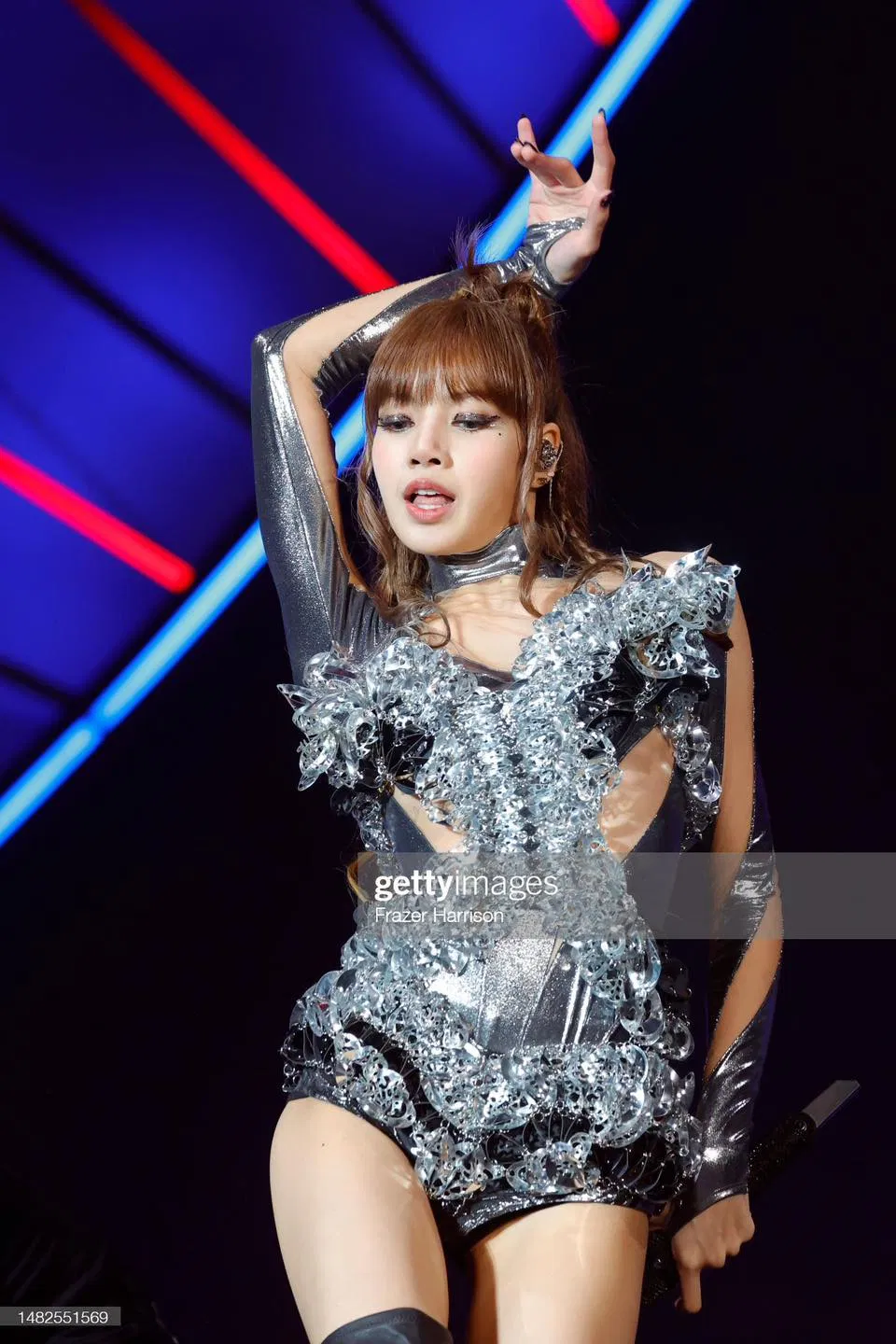 Màn trình diễn cực slay của em út Lisa (Ảnh: Internet)