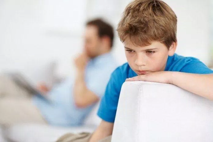 Dấu hiệu của tự kỷ (Nguồn: Internet) Dấu hiệu của tự kỷ (Nguồn: Internet)
