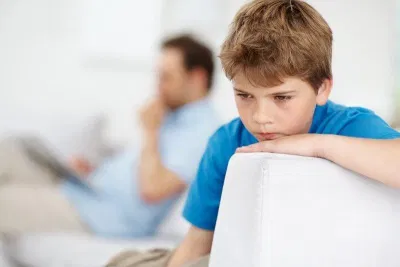 Dấu hiệu của tự kỷ (Nguồn: Internet) Dấu hiệu của tự kỷ (Nguồn: Internet)