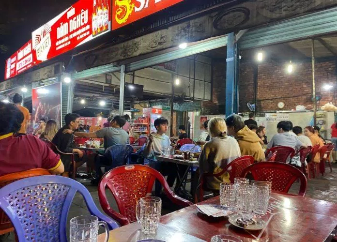 Không gian bên trong của quán. (Ảnh: Internet)