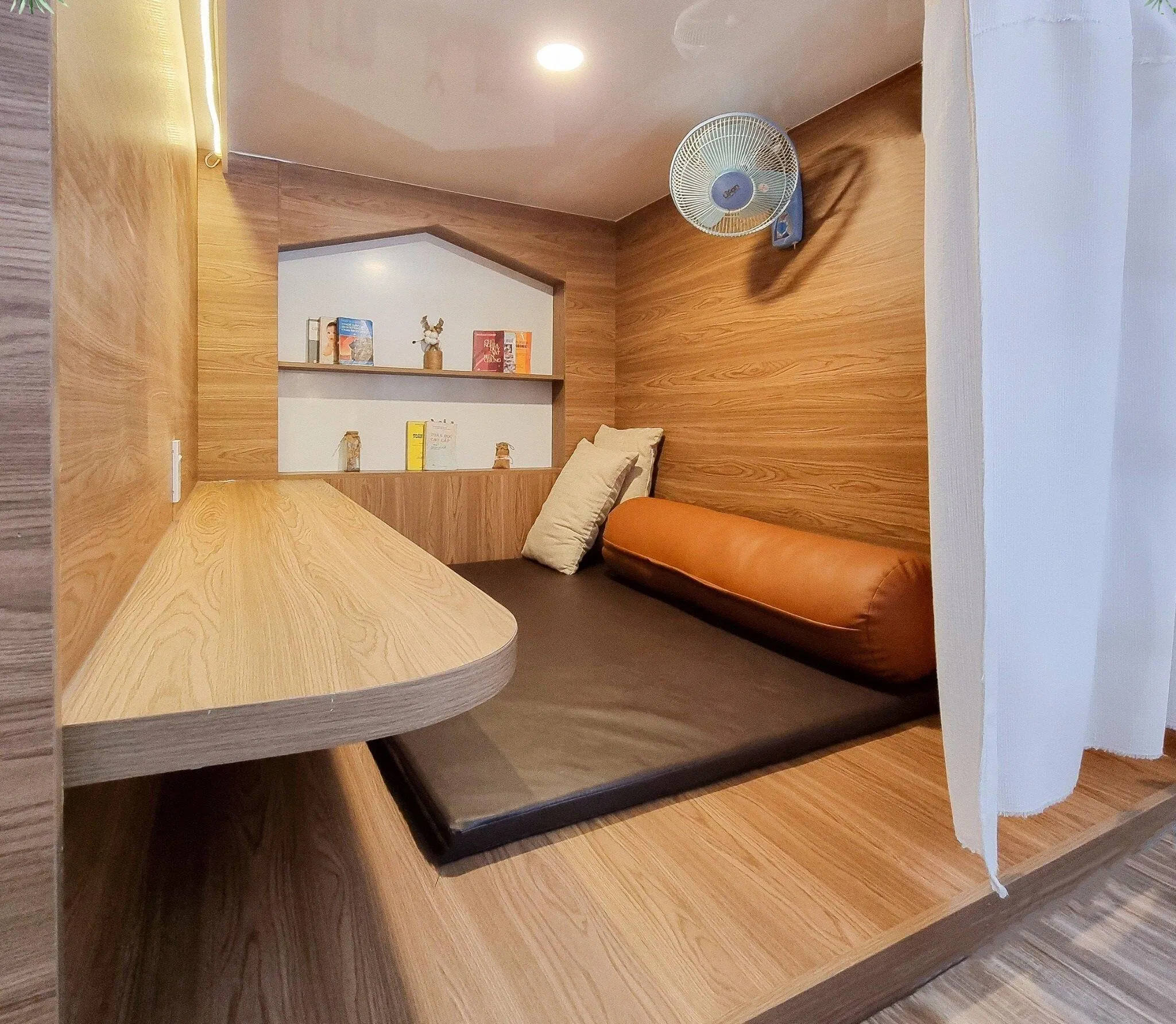 Quán cà phê giường nằm chất lượng, nổi tiếng nhất Sài Gòn. (Ảnh: Internet)