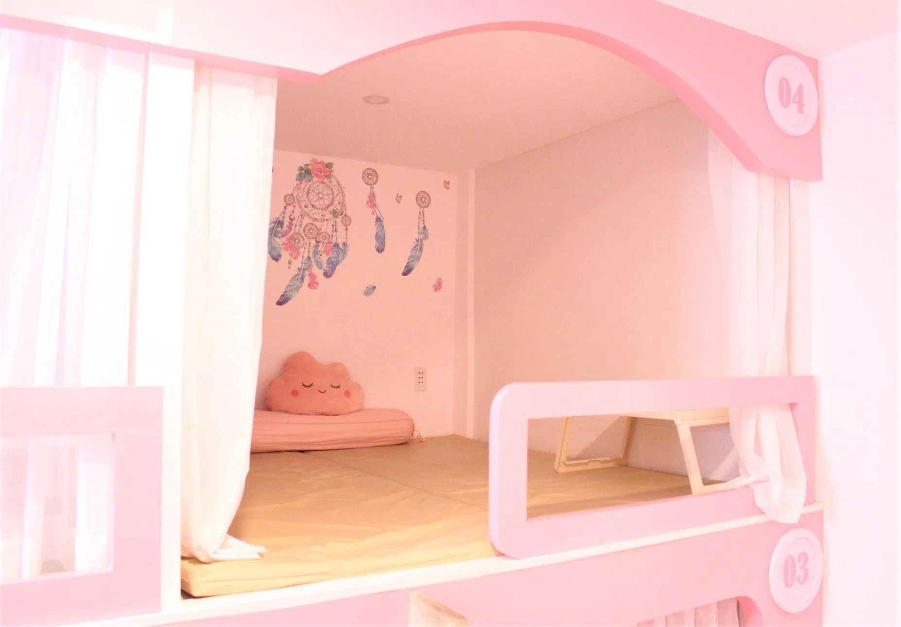 Quán cà phê giường nằm chất lượng, nổi tiếng nhất Sài Gòn. (Ảnh: Internet) Quán cà phê giường nằm chất lượng, nổi tiếng nhất Sài Gòn. (Ảnh: Internet)