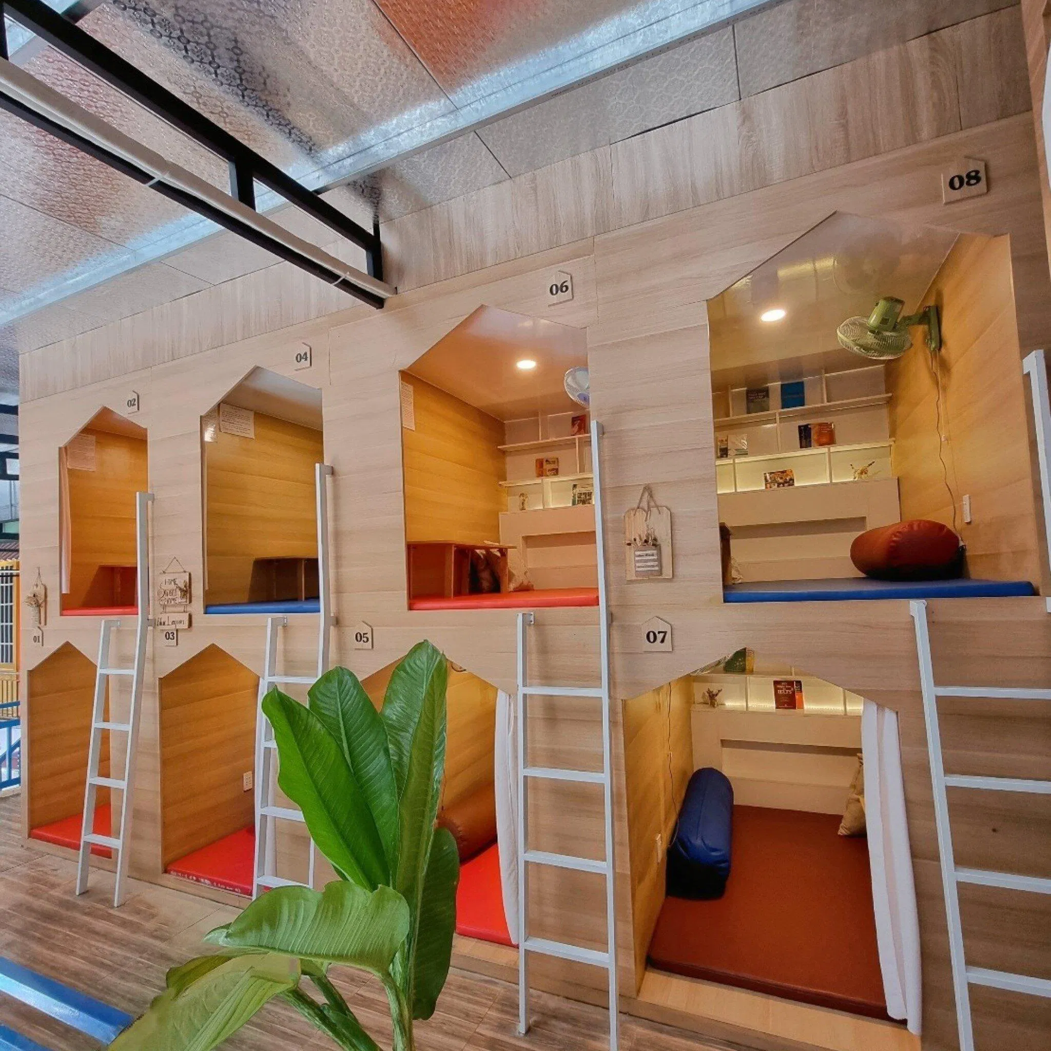 Quán cà phê giường nằm chất lượng, nổi tiếng nhất Sài Gòn. (Ảnh: Internet)