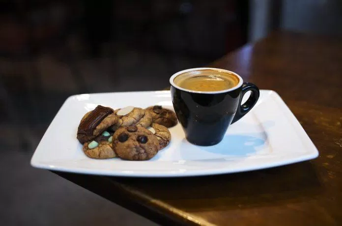 Lưu ngay 20 quán cafe Bình Thạnh vừa đẹp vừa ngon xịn nhất quận 2PM Coffee Alê Café bình thạnh BlogAnChoi Bosgaurus Coffee Roasters cà phê Cà phê Cánh Diều Cà phê Ngách 160 Cafe Sông Quê Chất Coffee Station CHEESE COFFEE Cỏ cafe Cú Trên Cây Coffee Đà Lạt Đà Lạt Phố Cafe Fika Cafe Fika Getogether Garage Coffee highlands coffee Midway Cafe Nhã Nam Passio Coffee Xô Viết Nghệ Tĩnh quán cafe quán cafe Bình Thạnh The Coffee House The MayA Bistro Garden thông tin Top 10 Top 15 Top 20