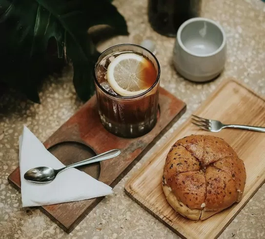 Top 15 quán cafe đẹp ở Sài Gòn siêu hot dành cho giới trẻ Barista Collective Beanthere Cafe bình thạnh Cafe cô Ba Đồng Khởi cafe đẹp cafe Sài Gòn cafe sống ảo Chao Nghiêng Rooftop CHEESE COFFEE chieu cafe Fika Cafe Fika Getogether giới trẻ Lagom Coffee Patisserie Lab LALA Coffee Tea Lavelle Library Le Jardin Cafe Mộc Little Farm quận 1 quận 3 Quận 4 Quận Bình Thạnh quán cafe quán cafe đẹp quán cafe đẹp ở sài gòn quận Gò Vấp Quận Tân Bình Sài Gòn thành phố thành phố Thủ Đức thông tin Tiệm Kiết tiệm trà tháng tư Top 15