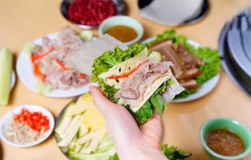 Nhà Hàng Hữu Nghị